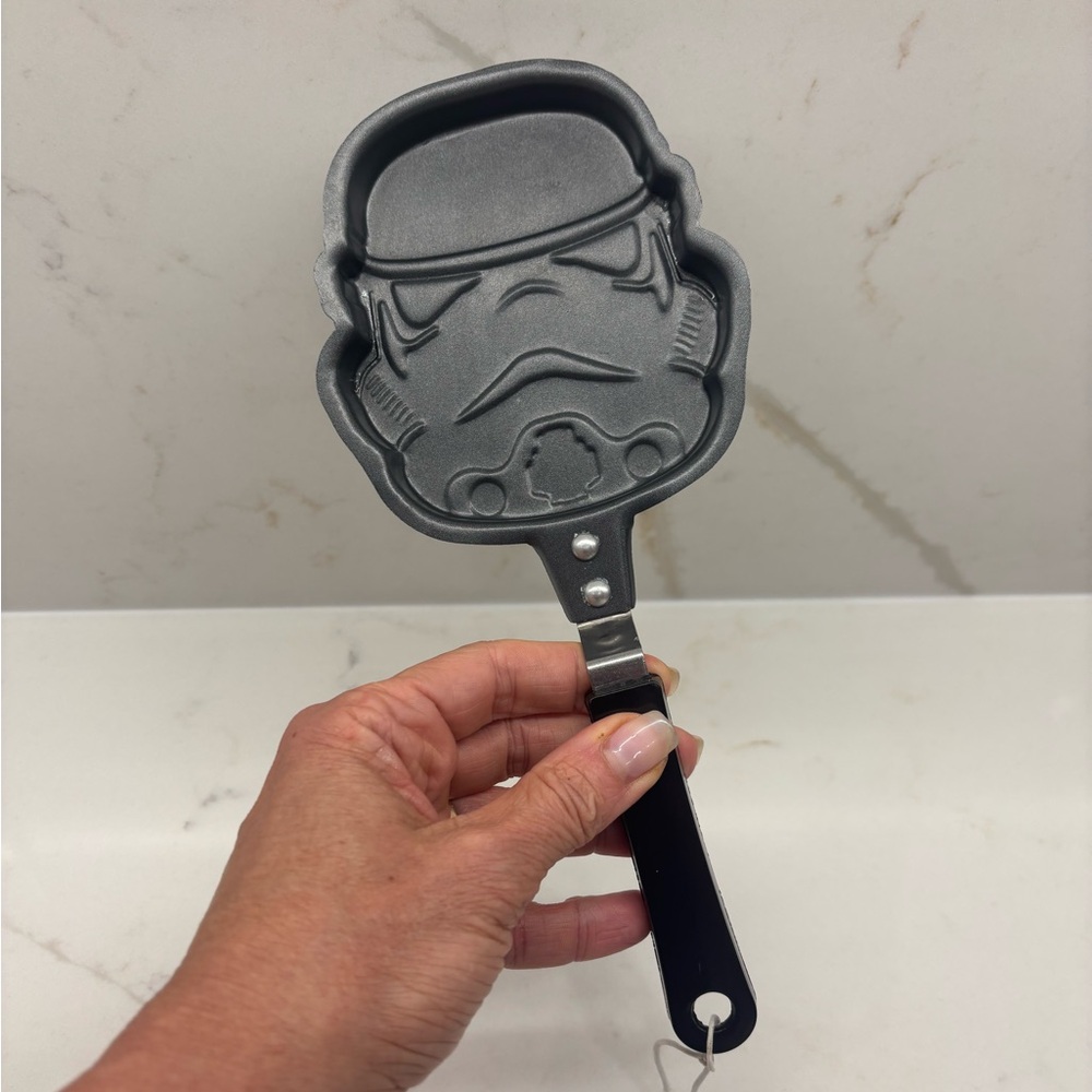 New Star Wars Stormtrooper Pancake Pan